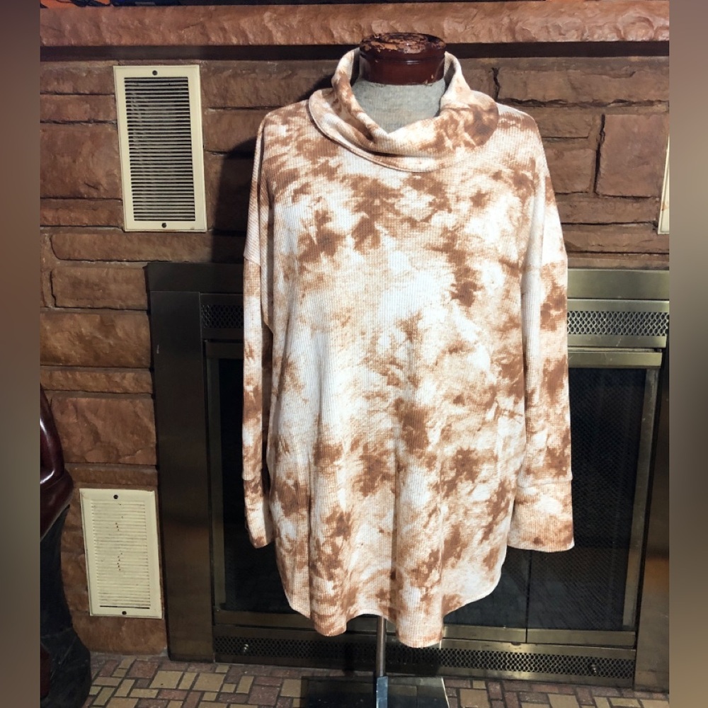 Lularoe Aubrey Tie-Dye Cowl Neck Tunic in White and Light Brown